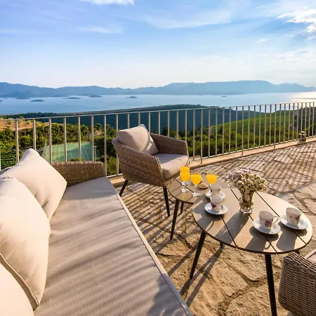 Villa Stolovi By Interhome