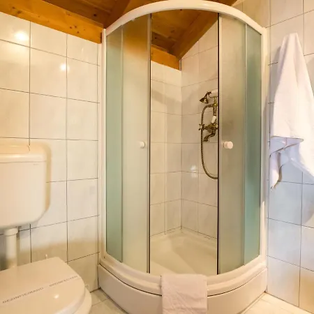 Stolovi By Interhome Slivno Ravno